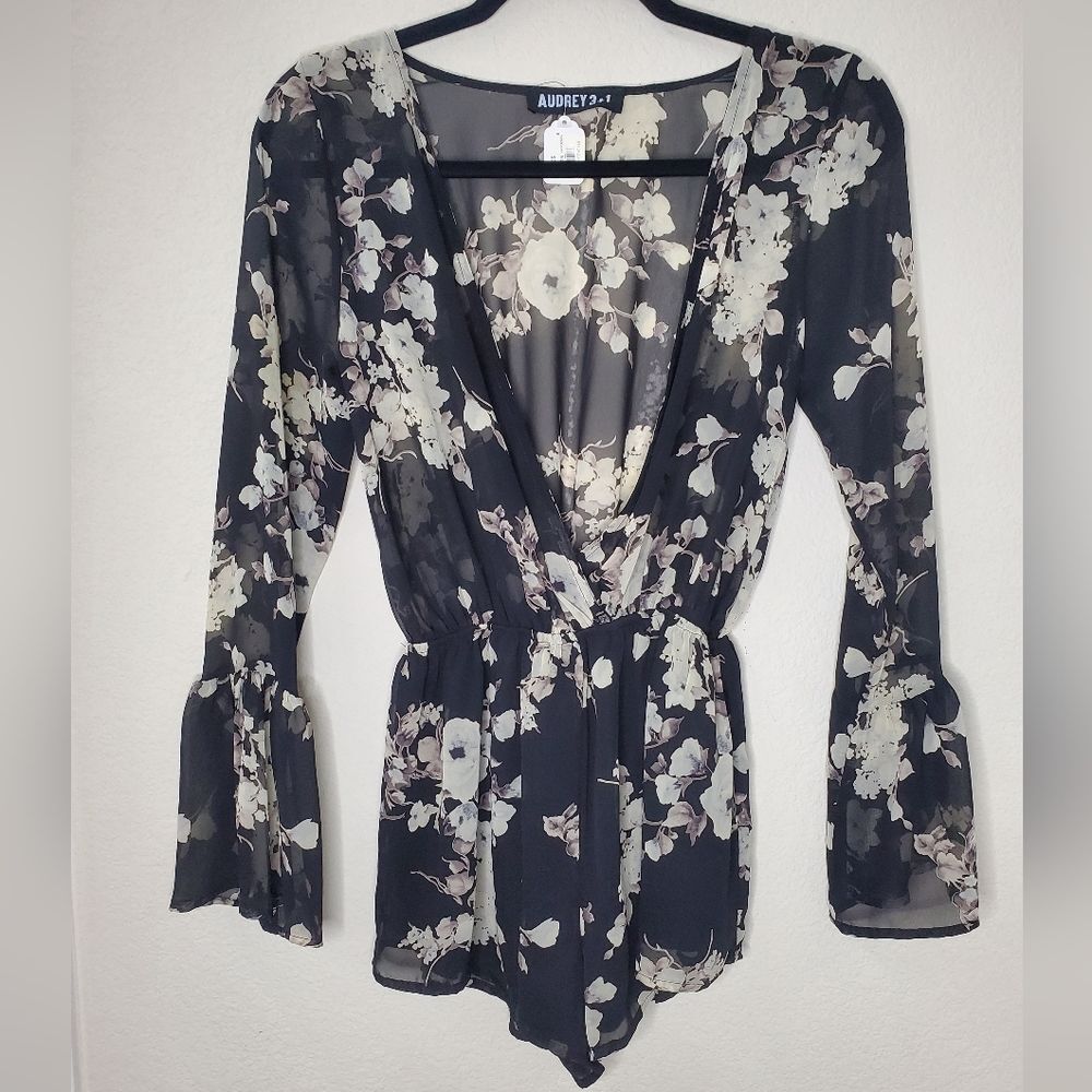 NWT Audrey 3+1 Sheer Floral Romper